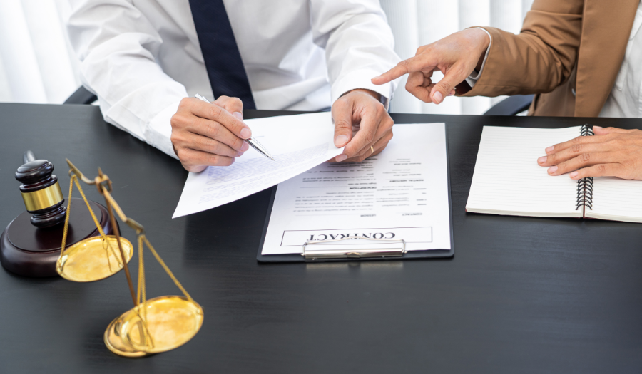 Abogados Empresariales: La Clave del Crecimiento Seguro de Su Negocio